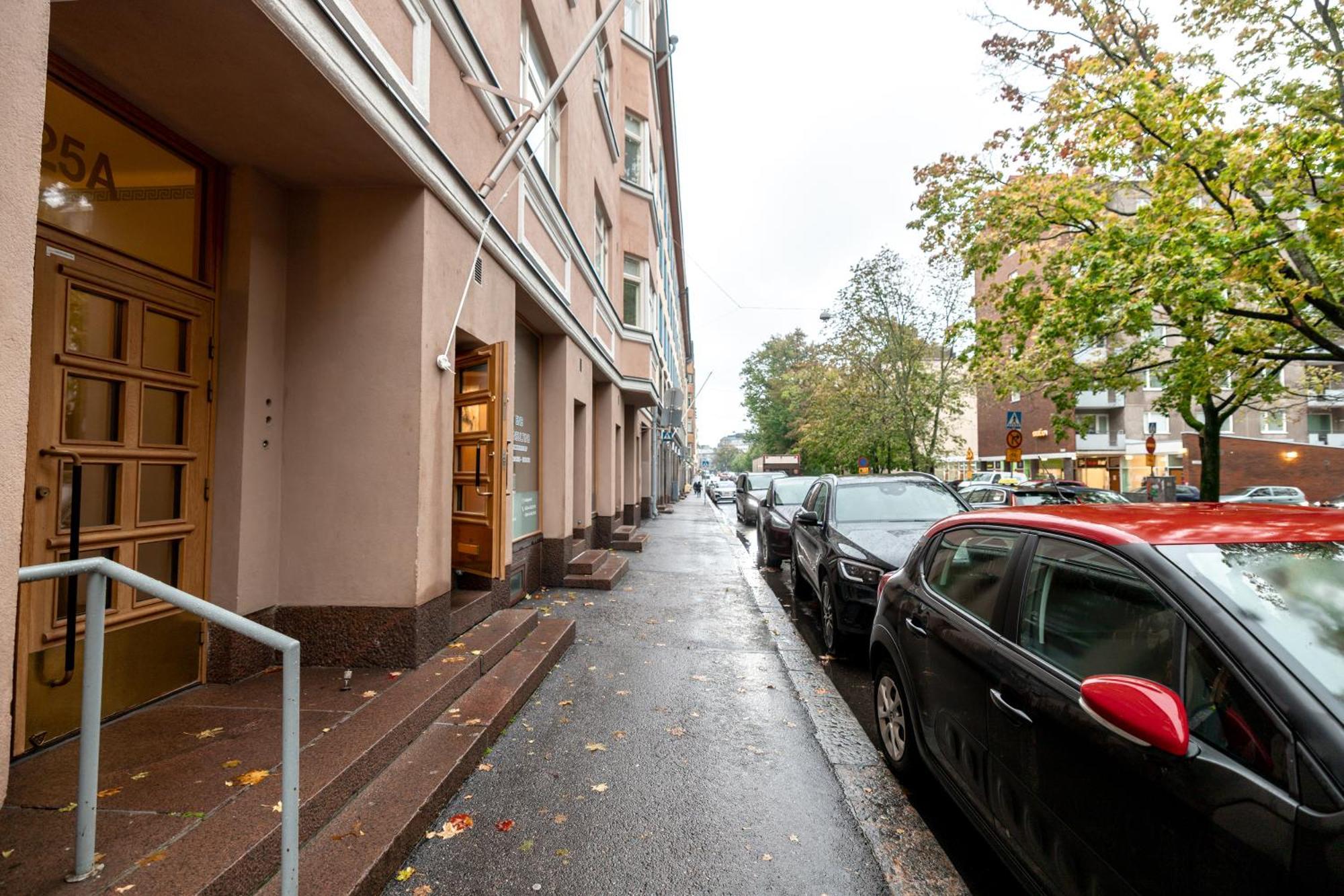 Poista 2ndhomes 117 M2 Bright Top Floor 3 Bedroom With Sauna In Center Helsingfors